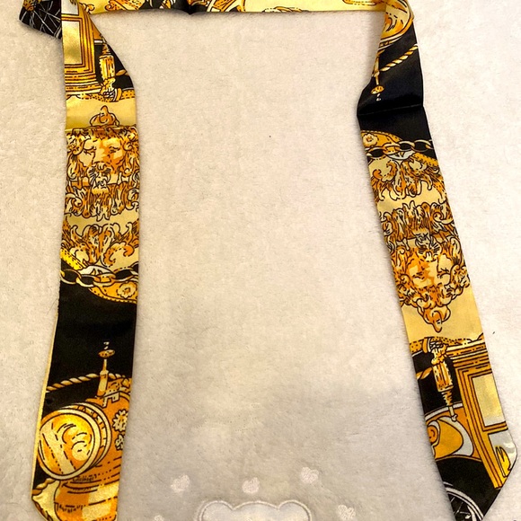 🆕NIP: Twilly Multipurpose Silk/Polyester blend Scarf-Black/Gold & Creamy Yellow - Picture 3 of 3